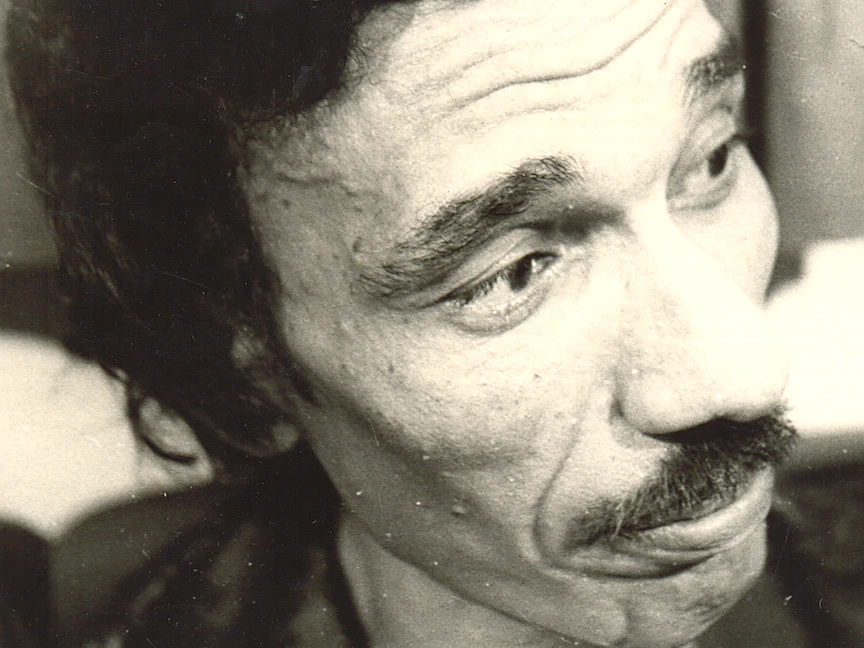 الشاعر المصري الراحل أمل دنقل - الشرق