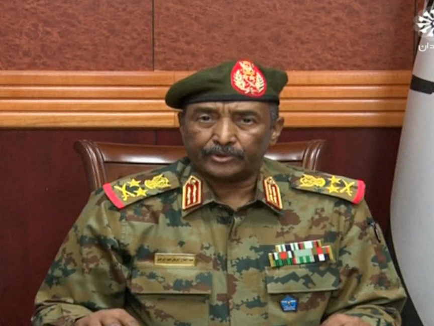 رئيس المجلس السيادي السوداني الفريق عبد الفتاح البرهان خلال توجيه خطاب للشعب السوداني - 25 أكتوبر 2021 - AFP