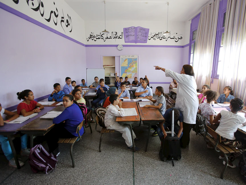 المغرب.. جدل متصاعد بشأن استخدام الإنجليزية في التعليم بدلاً من الفرنسية