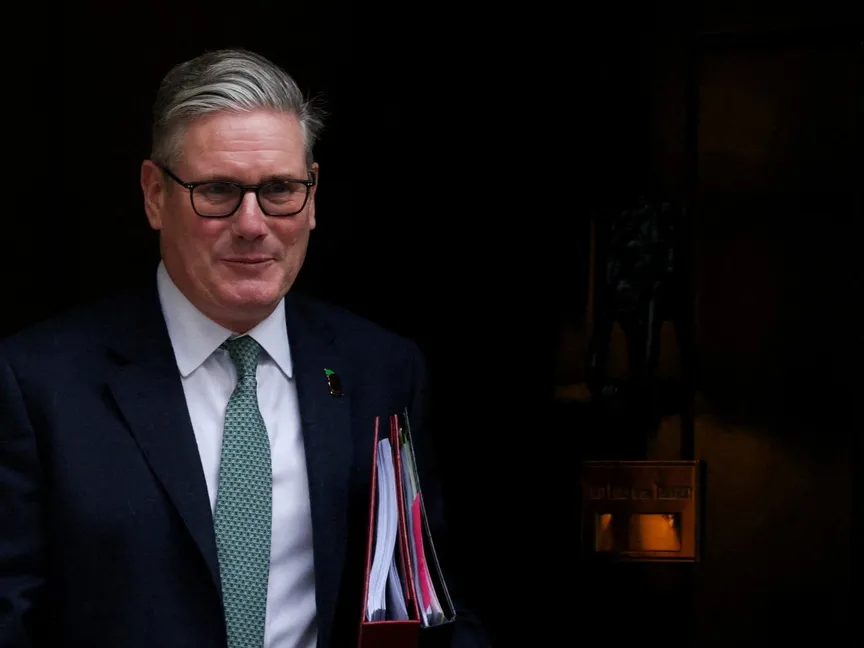 ستارمر: بريطانيا لن تُجبر على الاختيار بين الولايات المتحدة والصين