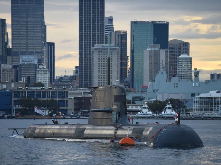 غواصة للبحرية الأسترالية من فئة "كولينز" في ميناء سيدني - 12 أكتوبر 2016 - AFP