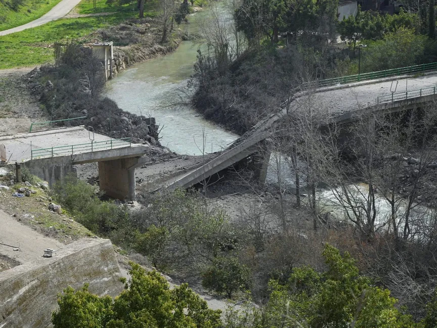 جسور الليطاني.. أهمية استراتيجية وإنسانية