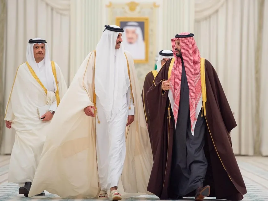 ولي العهد السعودي وأمير قطر يبحثان هاتفياً تطورات الأحداث الإقليمية والدولية