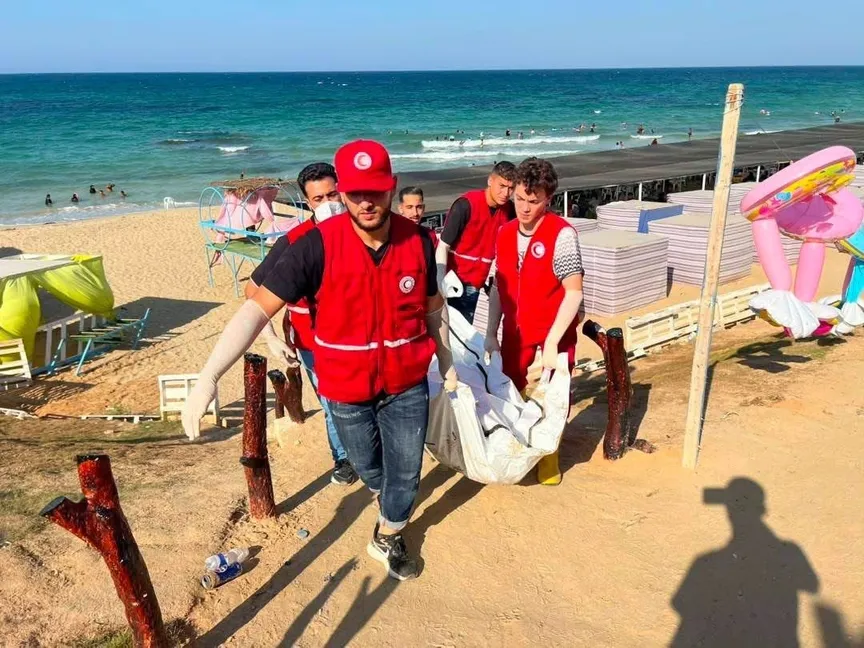 ليبيا.. انتشال جثامين 9 مهاجرين بعد غرق قارب يقل 19 شخصاً