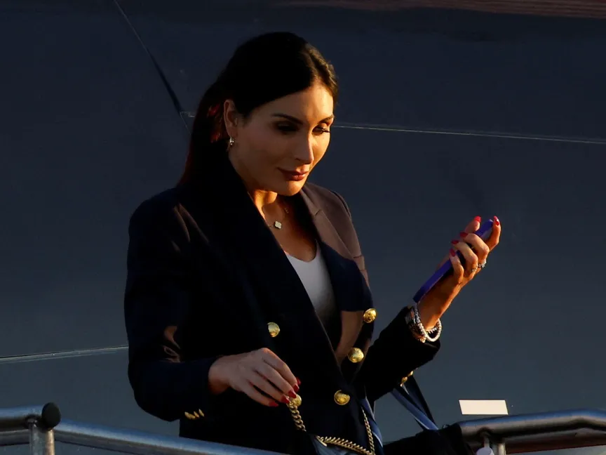 حملة لإحياء "المكارثية".. هل تعيد لورا لومر "الفزع الأحمر" إلى أميركا؟