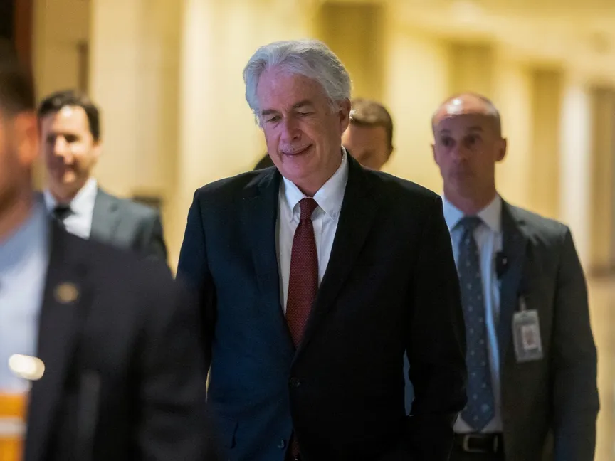 مدير وكالة الاستخبارات المركزية الأميركية ويليام بيرنز يتجه للاجتماع مع عدد من أعضاء الكونجرس. 30 يناير 2024 - REUTERS