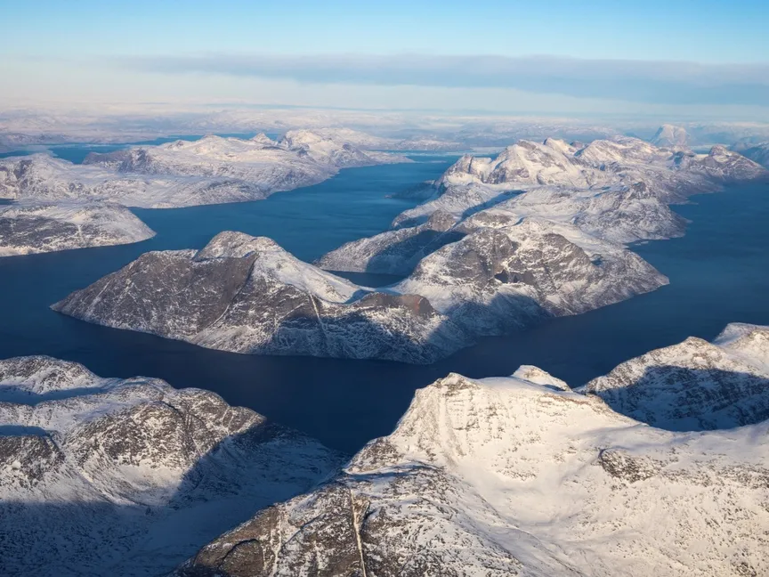 كيف تسعى الصين إلى إنشاء "طريق حرير" جديد عبر القطب الشمالي؟