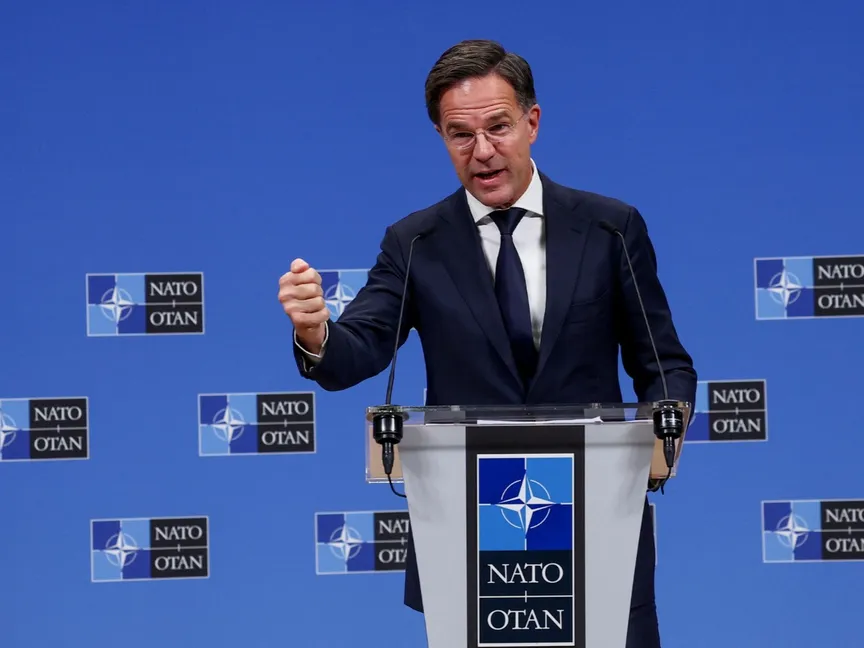 الأمين العام لحلف شمال الأطلسي مارك روته يعقد مؤتمراً صحافياً خلال اجتماع وزراء خارجية الناتو في بروكسل، بلجيكا. 3 ديسمبر 2024 - reuters