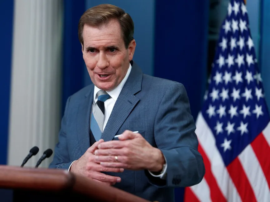 جون كيربي منسق الاتصالات الاستراتيجية بمجلس الأمن القومي الأميركي في مؤتمر صحافي بالبيت الأبيض. 27 نوفمبر 2023 - REUTERS