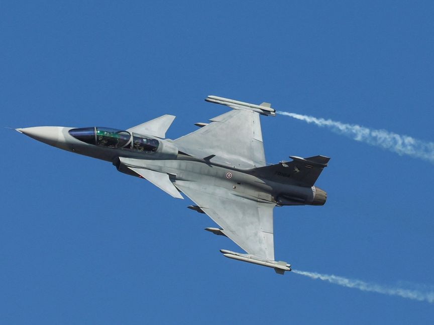 أوكرانيا تعتزم شراء 20 مقاتلة Gripen.. والسويد تمنحها طائرات قديمة