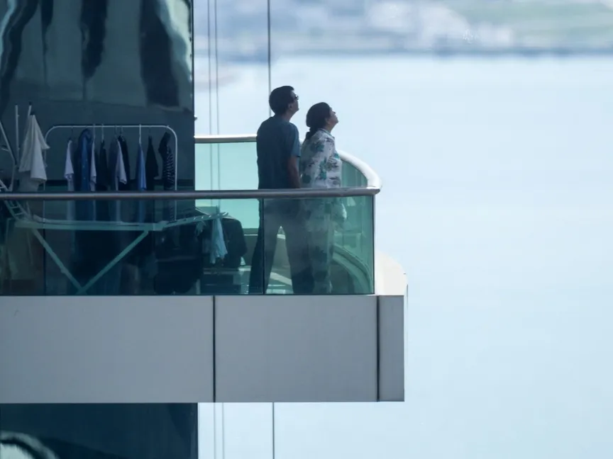 كيف وجهت 5 دول سكانها للتصرف وسط التصعيد بين إيران وإسرائيل؟