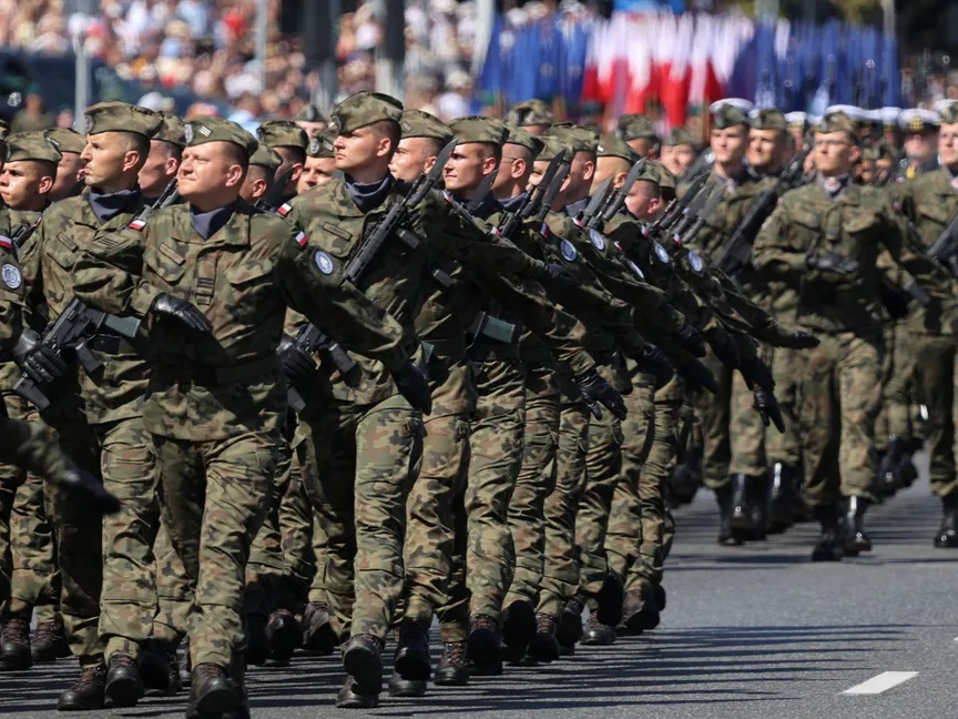 "التجنيد الطوعي والإلزامي".. خيار أوروبي في سيناريوهات مواجهة روسيا