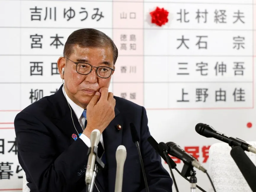 رئيس الوزراء الياباني ورئيس الحزب الديمقراطي الحر الحاكم شيجيرو إيشيبا خلال مؤتمر صحافي في مقر الحزب بالعاصمة طوكيو. 20 يوليو 2025 - REUTERS