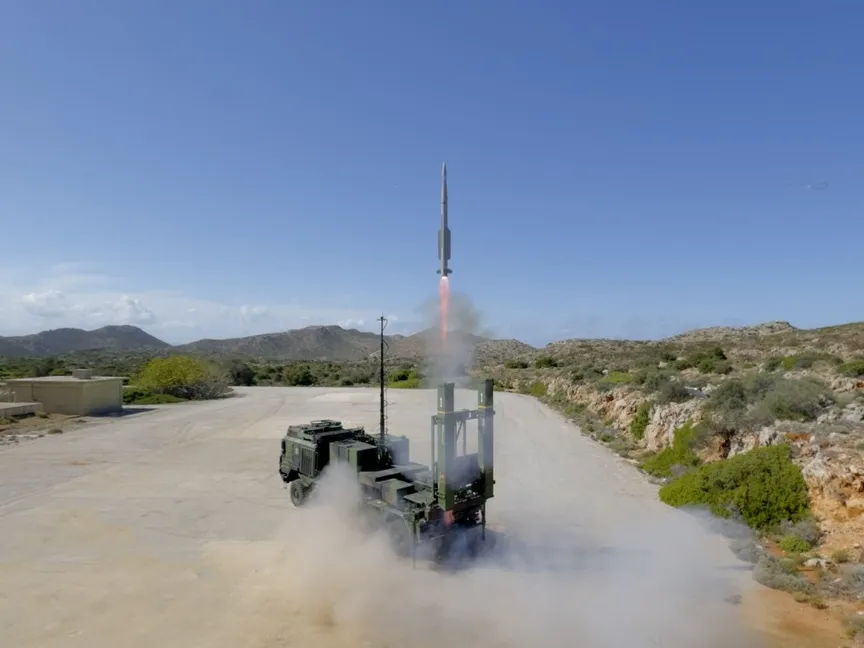 اجتاز نظام الدفاع الجوي IRIS-T SLM مرحلة اعتماد النظام خلال تمرين تكتيكي تضمن عمليات إطلاق ذخيرة حية في جزيرة كريت اليونانية - defence-blog.com
