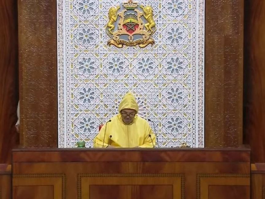 ملك المغرب يدعو إلى تعبئة شاملة لتحقيق العدالة الاجتماعية وتسريع التنمية