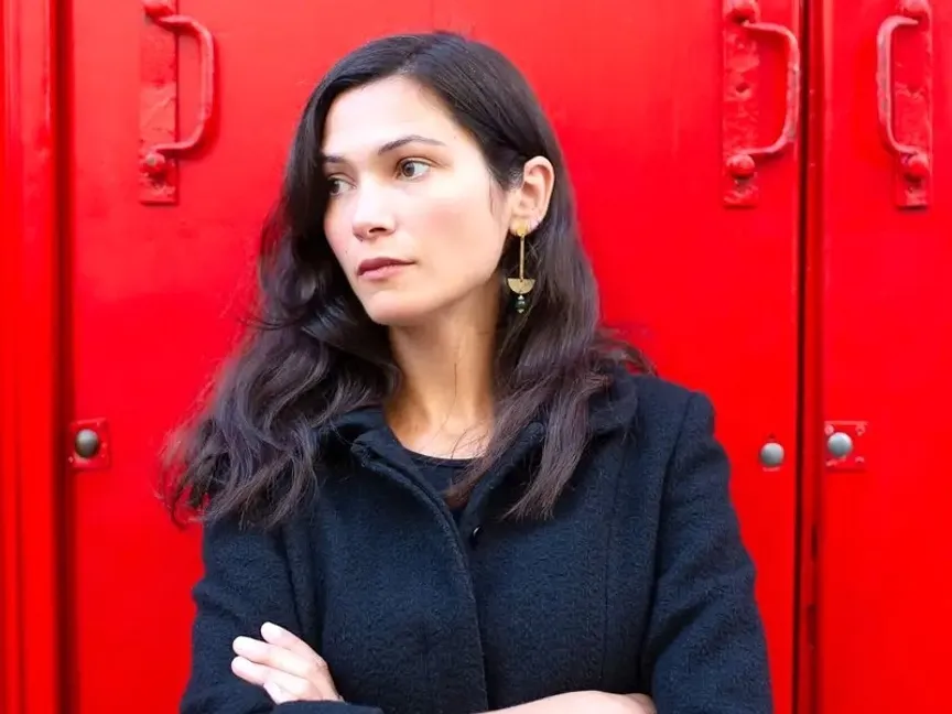 الكاتبة الفرنسية جوليا كيرنينون. نوفمبر 2024 - zone-critique.com