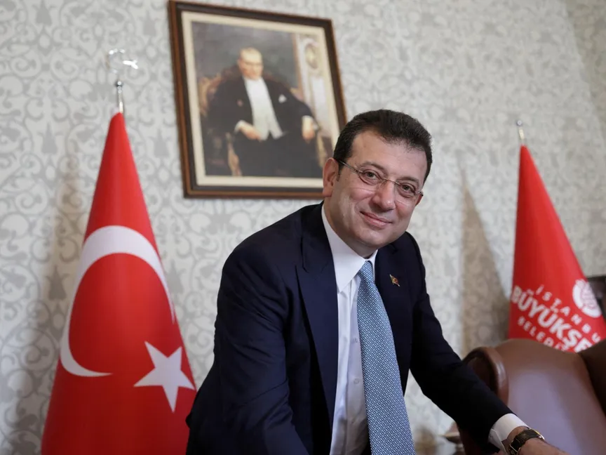 "حسابات السياسة" تطغى على الملاحقات القضائية لعمدة إسطنبول