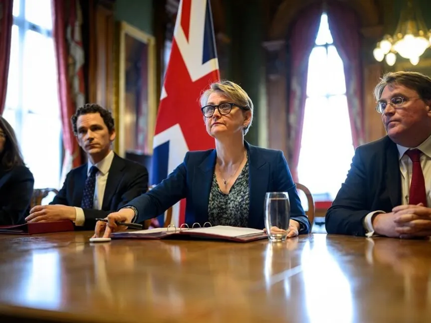 خطة أوروبية لإعادة فتح وتأمين مضيق هرمز بعد حرب إيران.. إليك التفاصيل