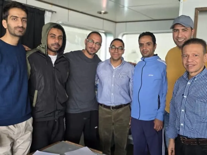 مصر تعلن الإفراج عن بحارين مصريين كانا محتجزين على متن سفينة في إيران