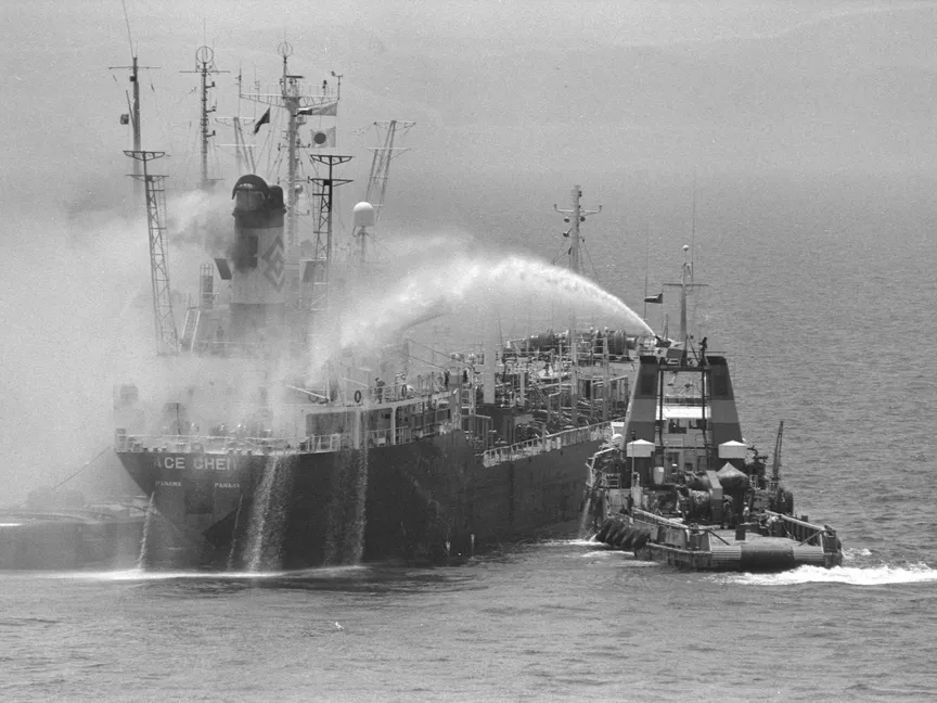 "حرب الناقلات".. حين تحول الخليج لساحة صراع عالمي