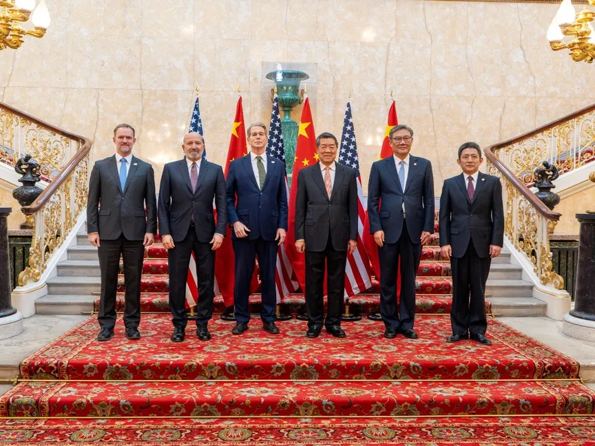 المسؤولون الأميركيون والصينيون المشاركون في المفاوضات التجارية في لندن. 09 يونيو 2025 - Reuters