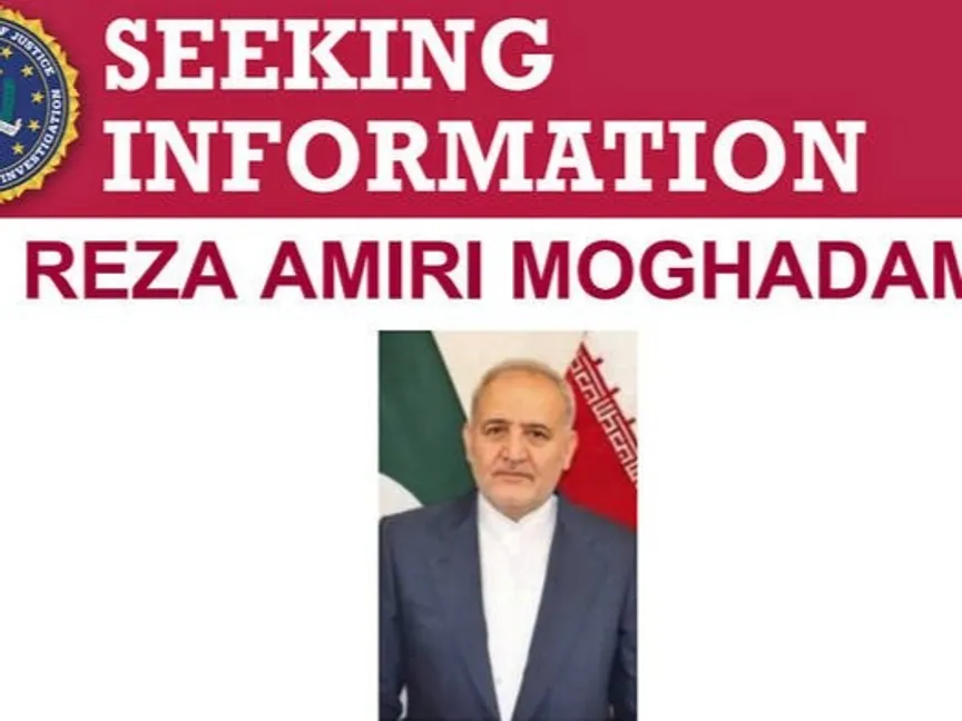 صورة نشرها مكتب التحقيقات الفيدرالي FBI الأميركي للسفير الإيراني لدى باكستان رضا أميري مقدم بعد إدراجه في قائمة المطلوبين. 15 يوليو 2025 - fbi.gov