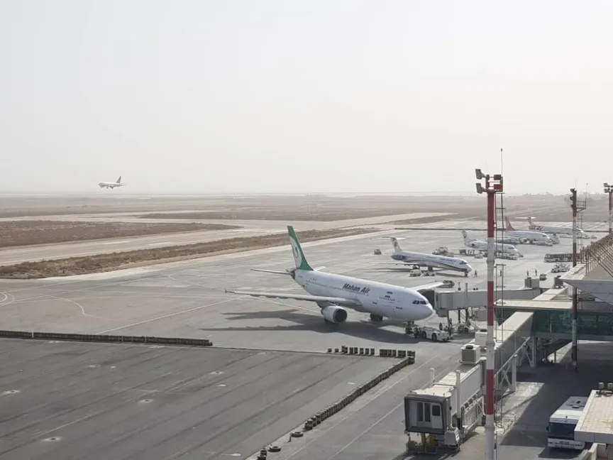 إيران تعيد فتح أجوائها تدريجياً بخطة من 4 مراحل.. تعرف عليها؟