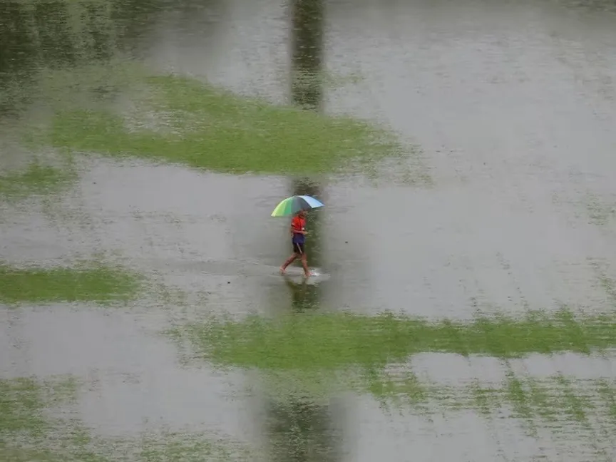 فيضانات في تايلندا وماليزيا وفيتنام: وفاة العشرات وتشريد الآلاف وغمر 200 ألف منزل