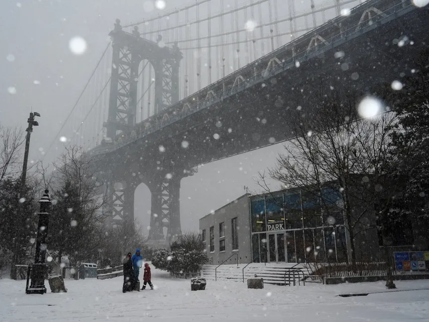 عاصفة فيرن تضرب الولايات المتحدة وسط إعلان حالة طوارئ واسعة