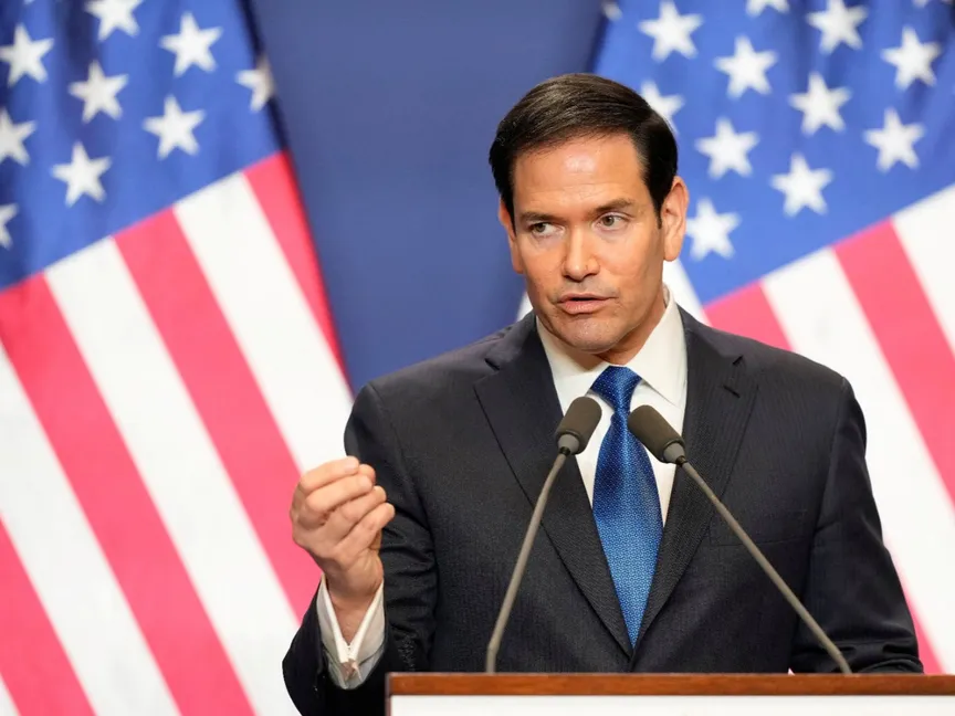 وزير الخارجية الأميركي ماركو روبيو خلال مؤتمر صحافي في بودابست، 16 فبراير 2026 - Reuters