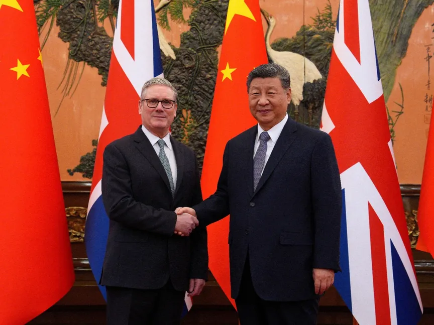 وسط ضغوط الرسوم.. "سلوك ترمب" يدفع بريطانيا إلى إعادة ضبط علاقاتها مع الصين
