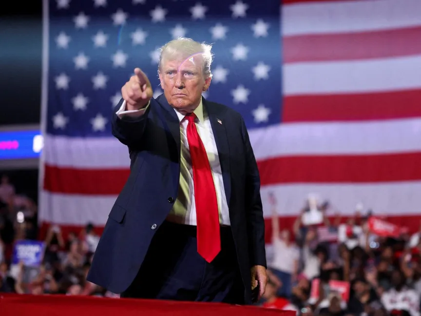 الرئيس الأميركي السابق دونالد ترمب خلال حملته الانتخابية في فيلادلفيا بولاية بنسلفانيا. 22 يونيو 2024 - REUTERS