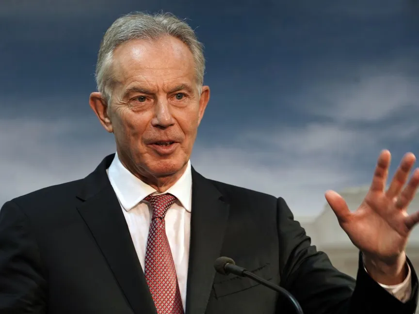 رئيس الوزراء البريطاني السابق توني بلير خلال مؤتمر صحافي في جاكرتا. 28 فبراير 2020 - Bloomberg