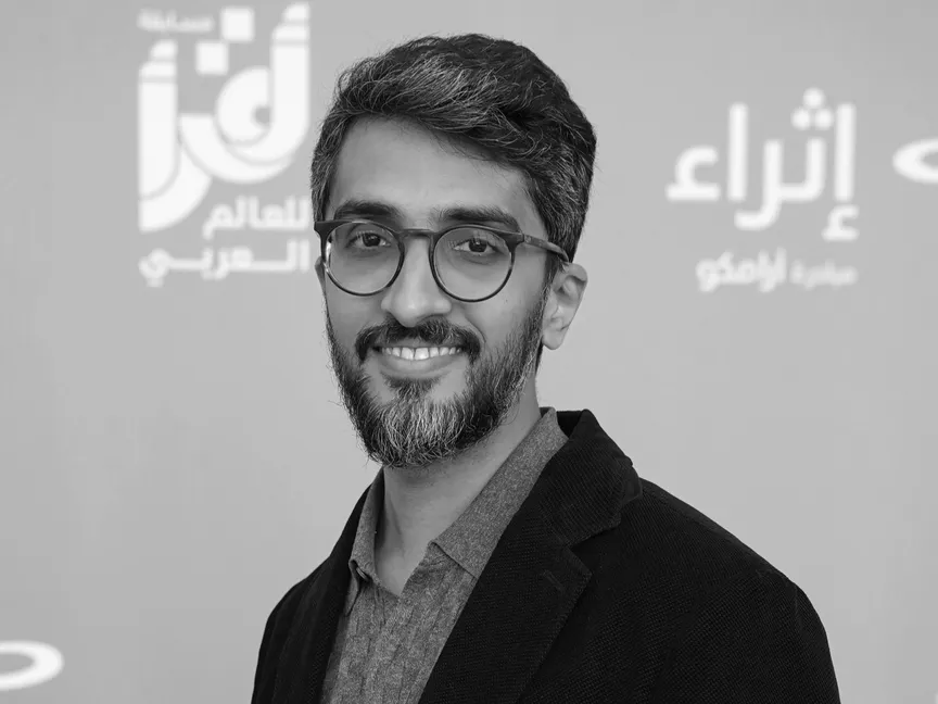 الشاعر السعودي محمد الضبع.. الكاتب الحقيقي لا يؤجر عقله للذكاء الاصطناعي