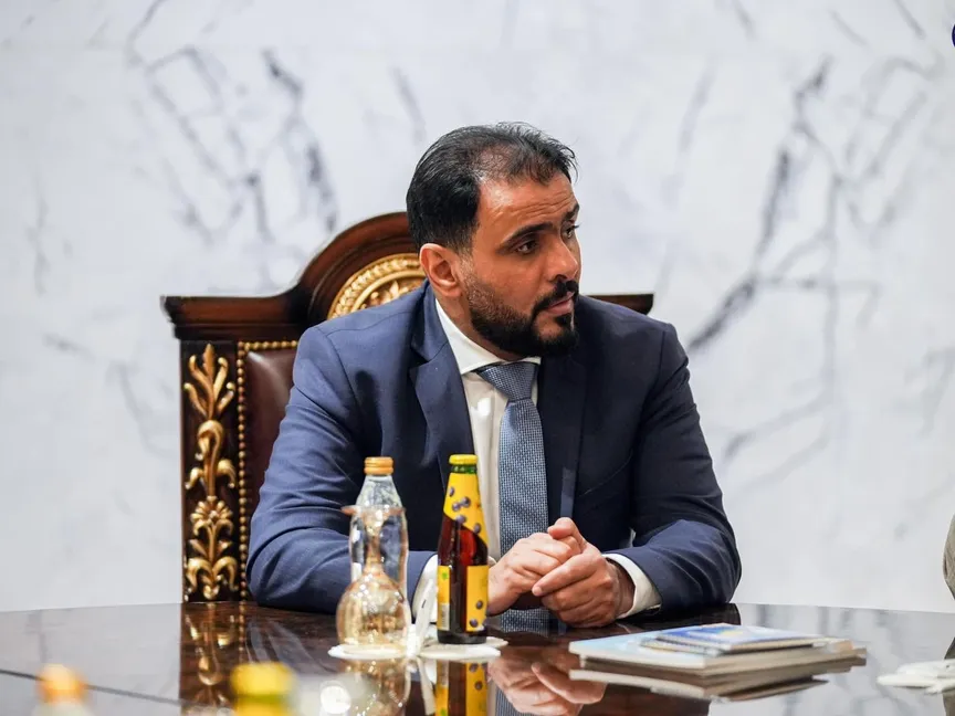 رئيس الحكومة الليبية المعين من قبل البرلمان أسامة حماد خلال اجتماع مع الوزراء في بنغازي. 18 مايو 2023 - Facebook/The Libyan Government