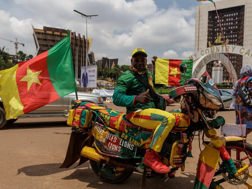 انتخابات الكاميرون.. أكبر رؤساء العالم سناً يقترب من الفوز بولاية ثامنة