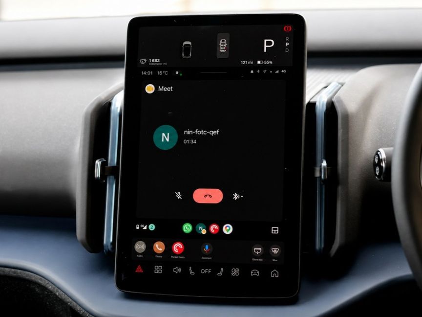 خدمة Google Meet للاجتماعات أثناء قيادة السيارة تصل Android Auto