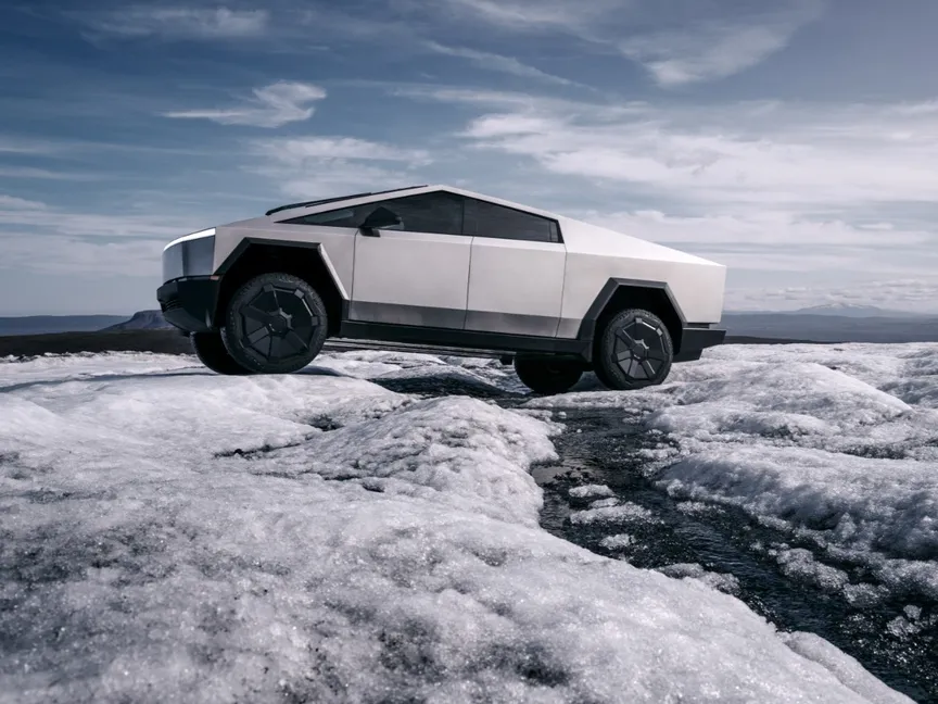 سيارة تسلا Cybertruck الجديدة. - منصة إكس (تويتر سابقاً) @Tesla