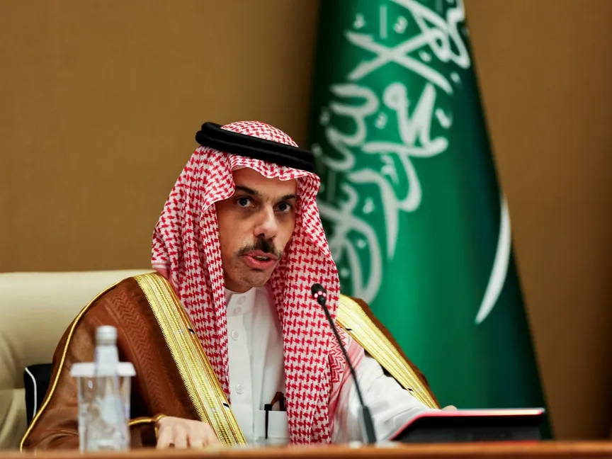 وزير الخارجية السعودي الأمير فيصل بن فرحان يتحدث خلال مؤتمر صحافي في الرياض. 14 مايو 2025 - Reuters