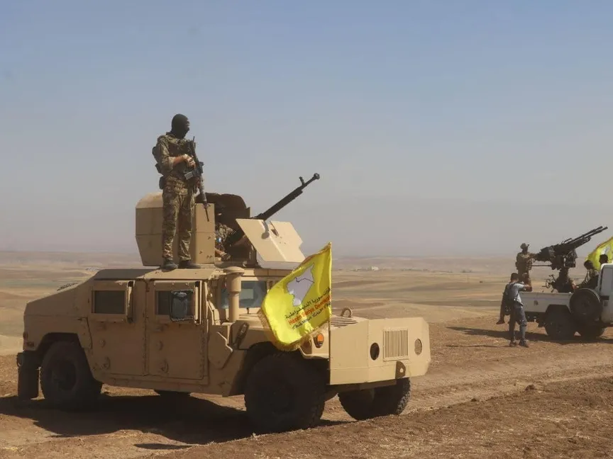 قوات سوريا الديمقراطية "قسد" في أحد المناطق شرقي سوريا. 7 سبتمبر 2022 - @QSDMEDIA