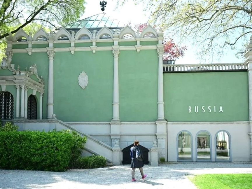 روسيا تعود إلى بينالي البندقية وسط استنكار أوروربي