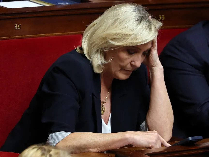 زعيمة اليمين المتطرف الفرنسي مارين لوبان خلال حضورها جلسة في البرلمان. 1 أبريل 2025 - REUTERS