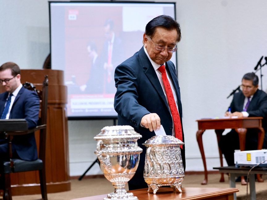 الثامن خلال 10 سنوات.. برلمان بيرو ينتخب خوسيه بالكاثار رئيساً للبلاد