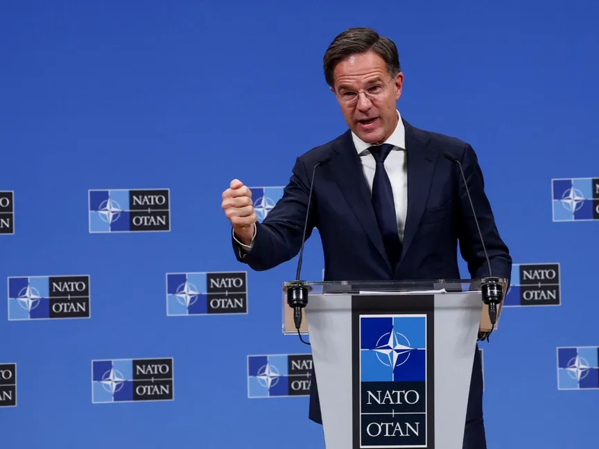 الأمين العام لحلف شمال الأطلسي مارك روته يعقد مؤتمراً صحافياً خلال اجتماع وزراء خارجية الناتو في بروكسل، بلجيكا. 3 ديسمبر 2024 - reuters