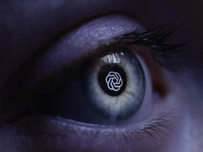 صورة غير مؤرخة لشعار منصة ChatGPT يظهر داخل عين بشرية. AFP - AFP