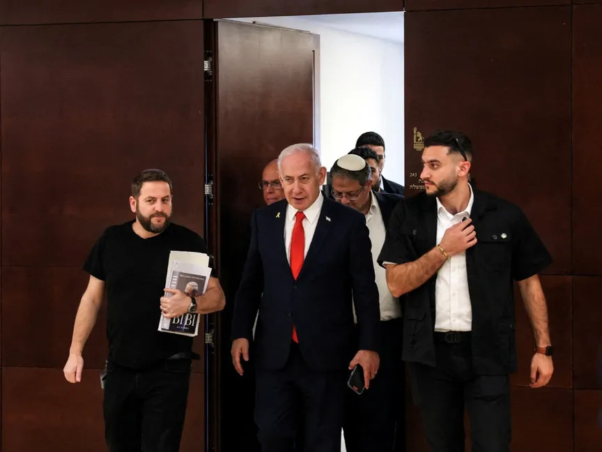 رئيس الوزراء الإسرائيلي بنيامين نتنياهو في داخل الكنيست في القدس. 27 مارس 2025 - REUTERS