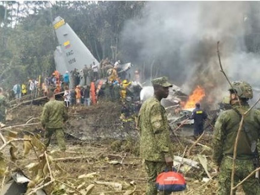 كولومبيا: تحطم طائرة عسكرية يودي بحياة العشرات