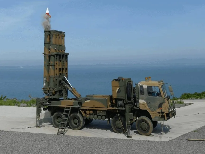 حرب إيران تعزز الطلب على نظام دفاعي صاروخي كوري جنوبي أرخص من "باتريوت"