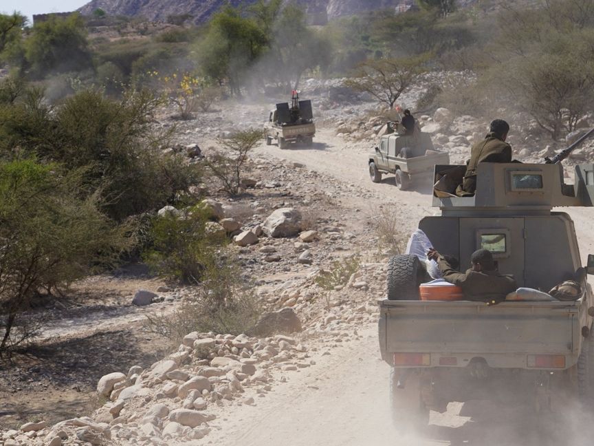 عُمان والكويت والبحرين وقطر تدعو لخفض التصعيد في اليمن ودعم الحل السياسي