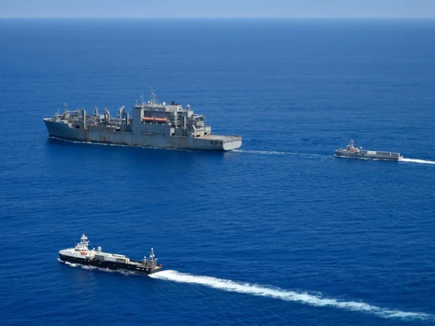 سفن أميركية غير مأهولة خلال عبورها إلى اليابان - https://defensescoop.com/